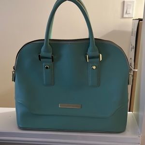 Pocket book lovers !!! Spring is here.